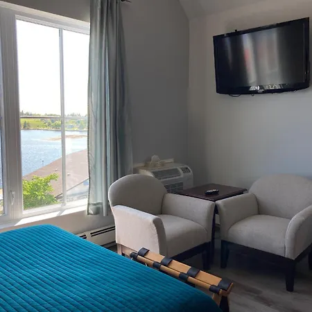Lunenburg Arms Hotel-3